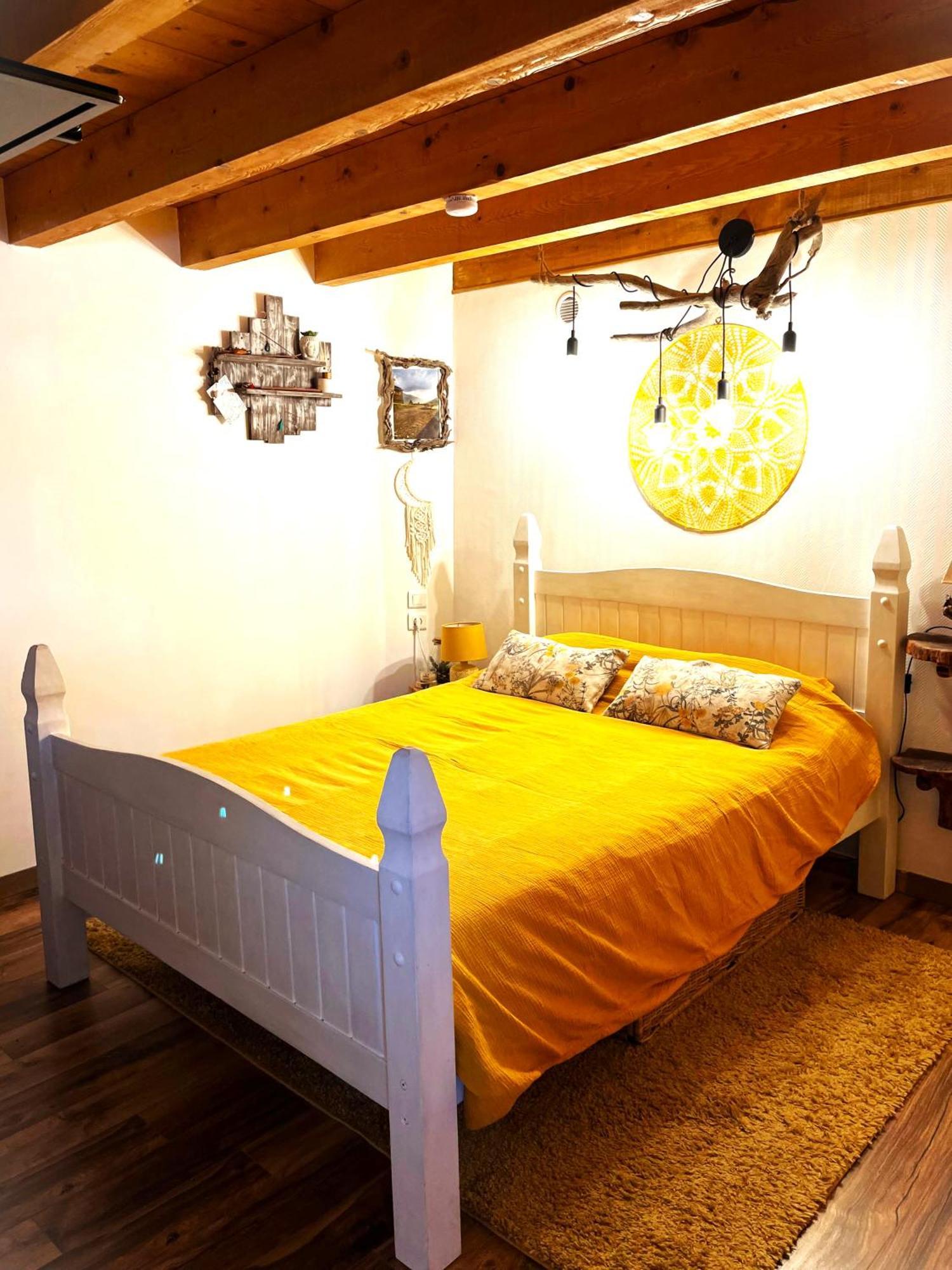 شقة Cozy Mini House With Beautiful Views Eygliers المظهر الخارجي الصورة